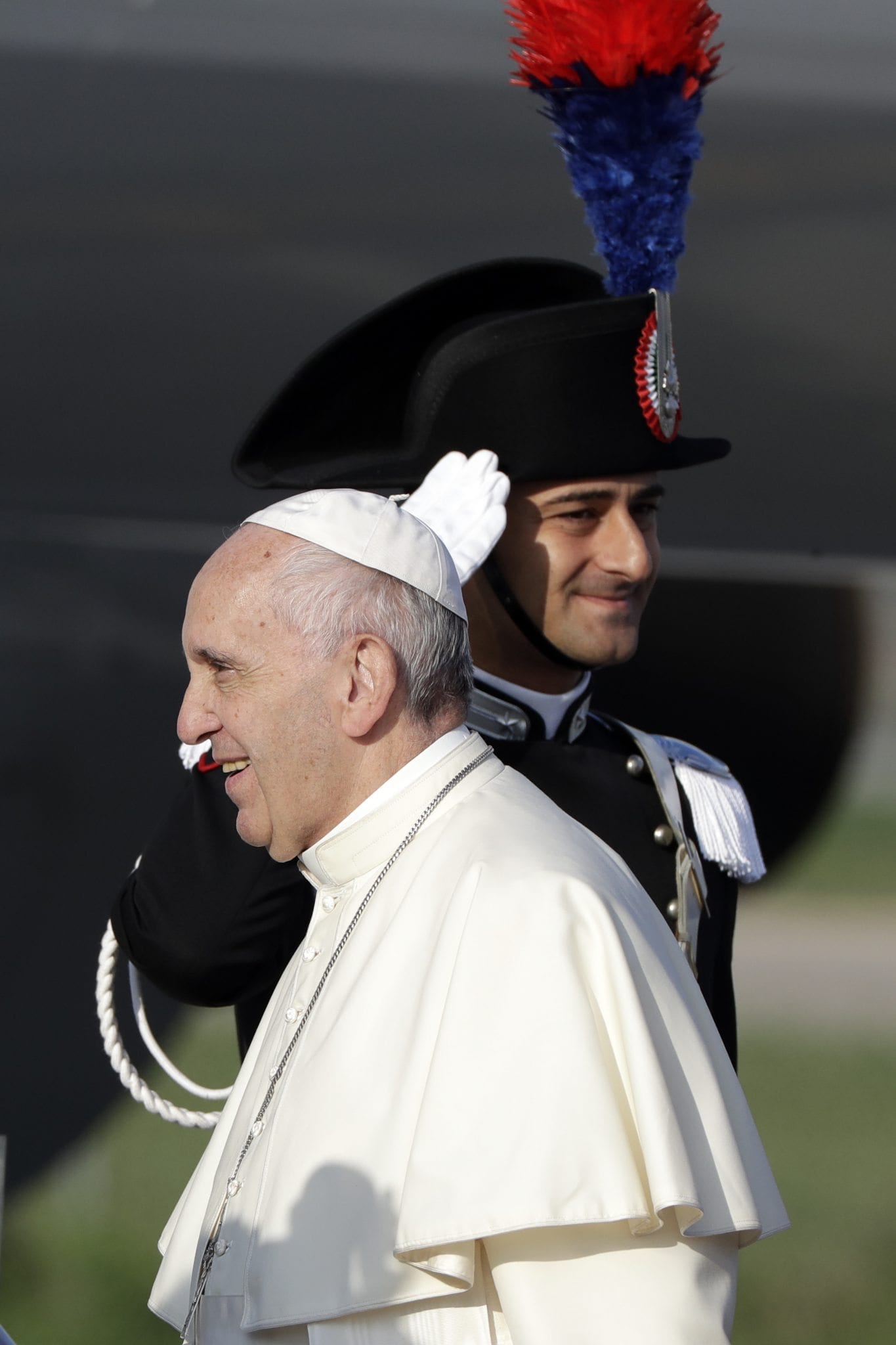 Pope Francis calls police officers to choose mercy over violence