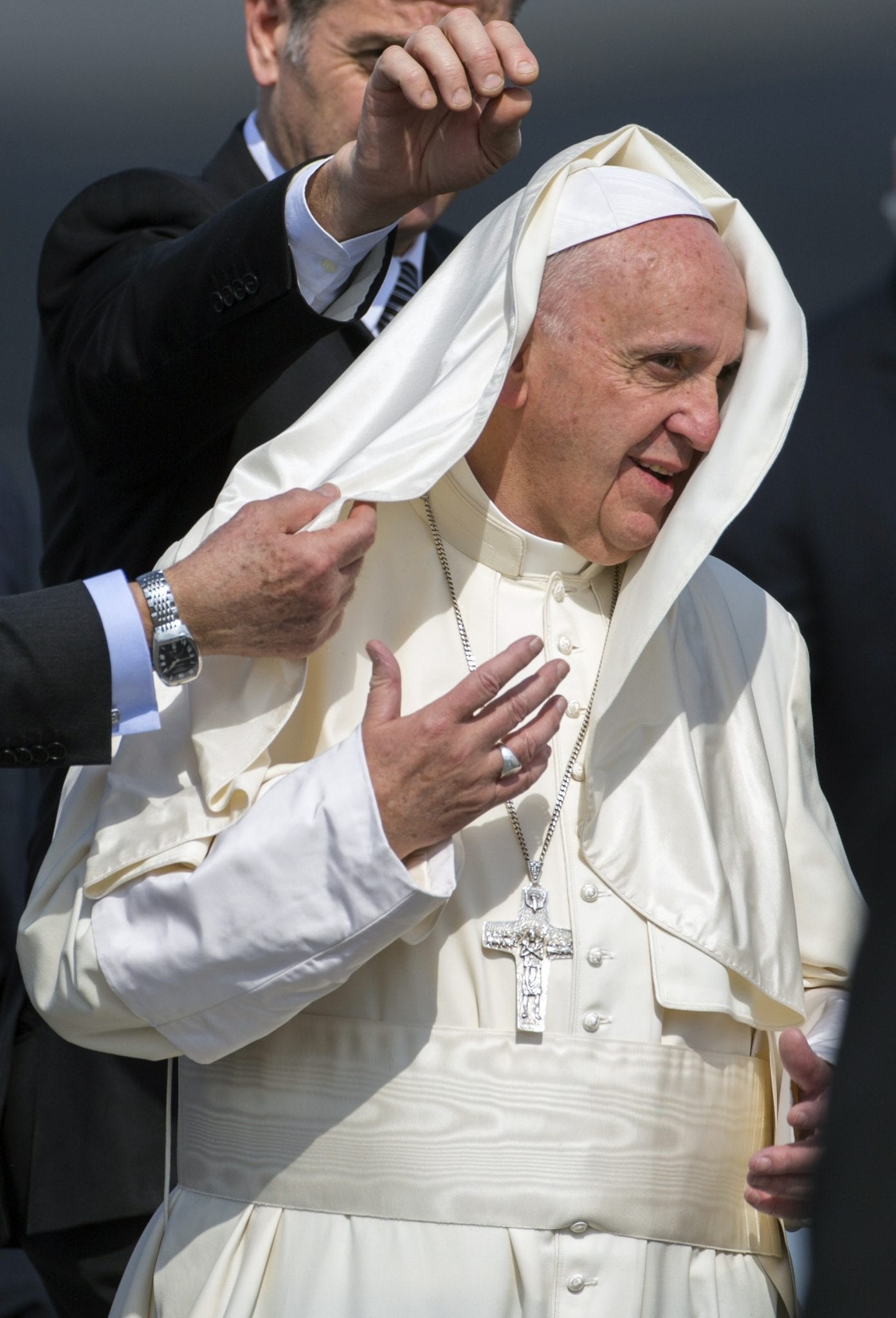Defuse family fights by remembering the good in the other, pope says