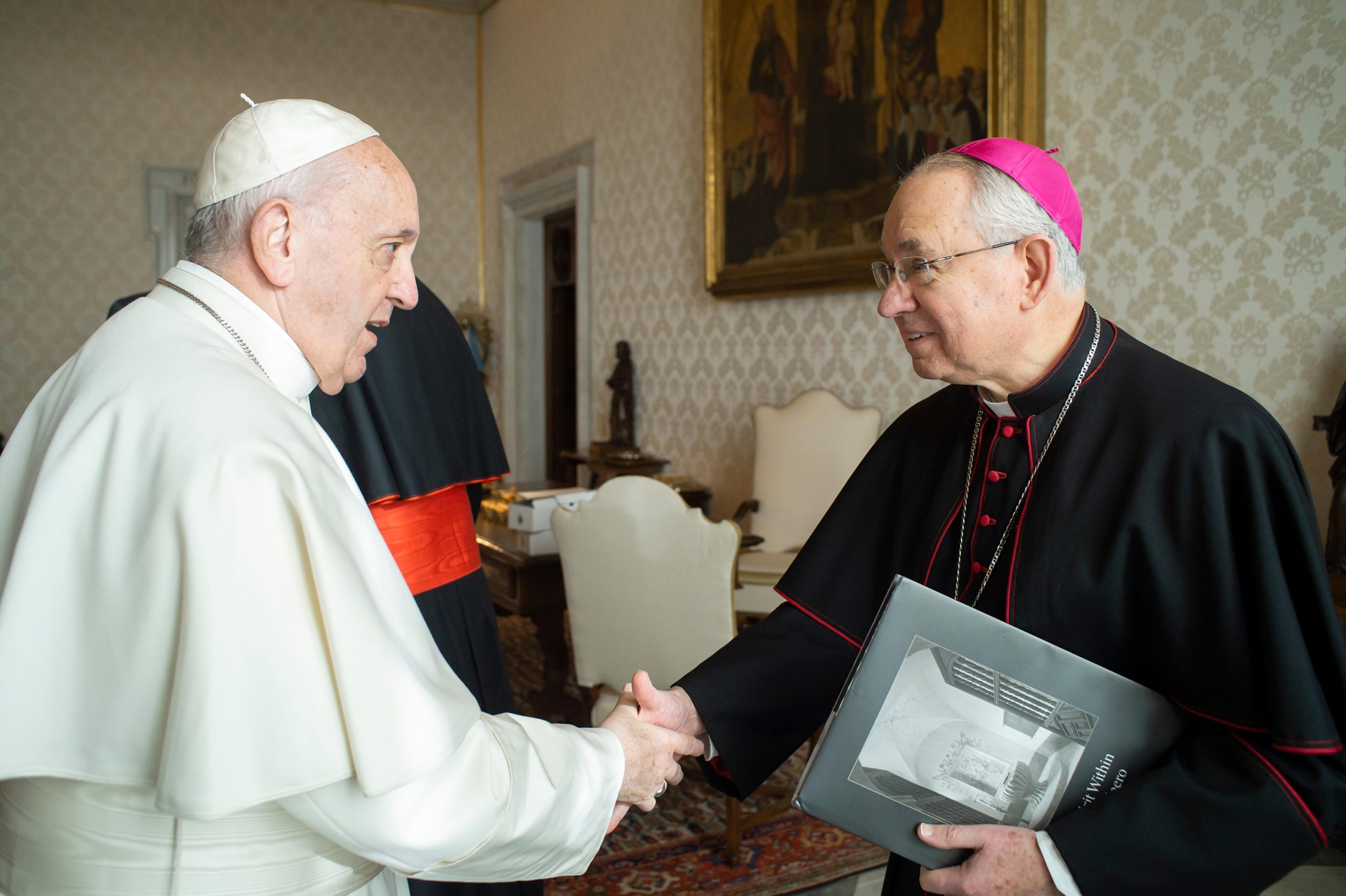 Pope calls USCCB president to express solidarity, support amid turmoil in U.S.