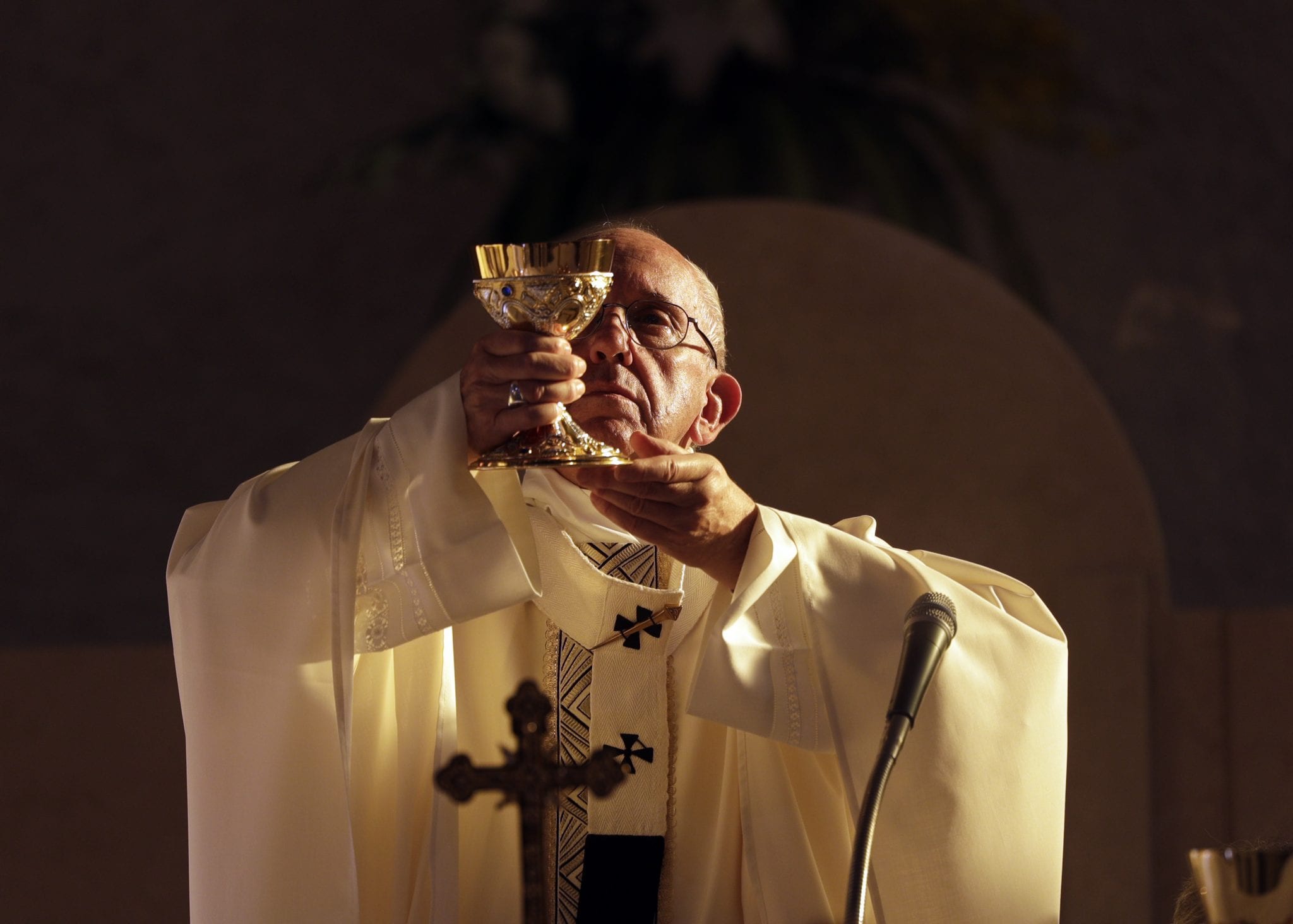 On liturgy, ignore the Ultramontanists of both left and right
