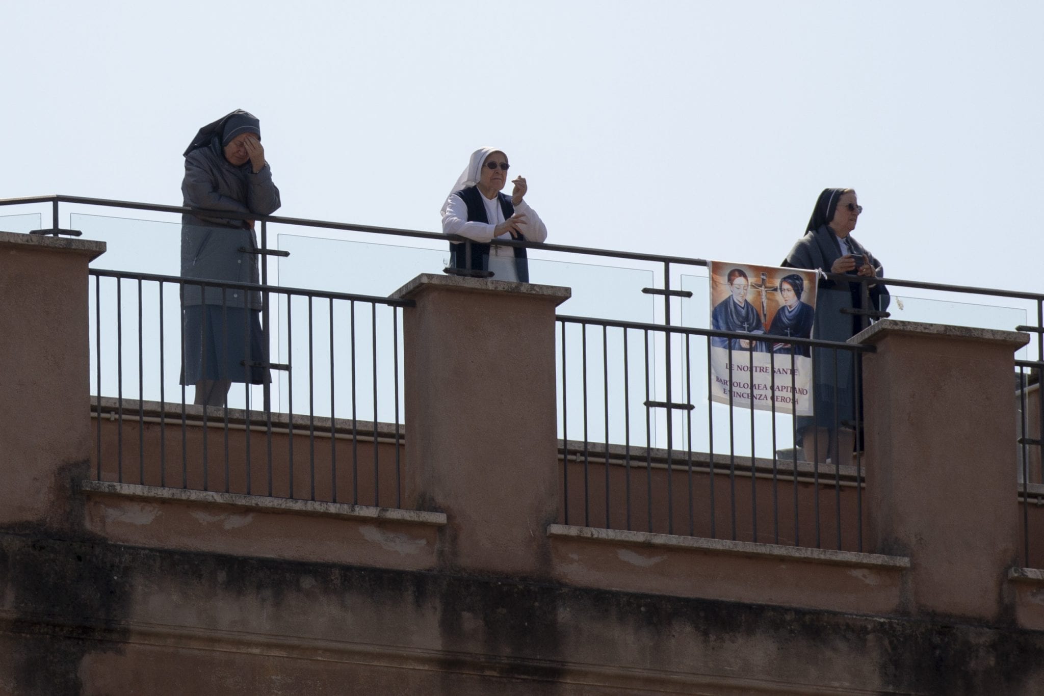 Vatican employees balk at lack of full shutdown amid virus