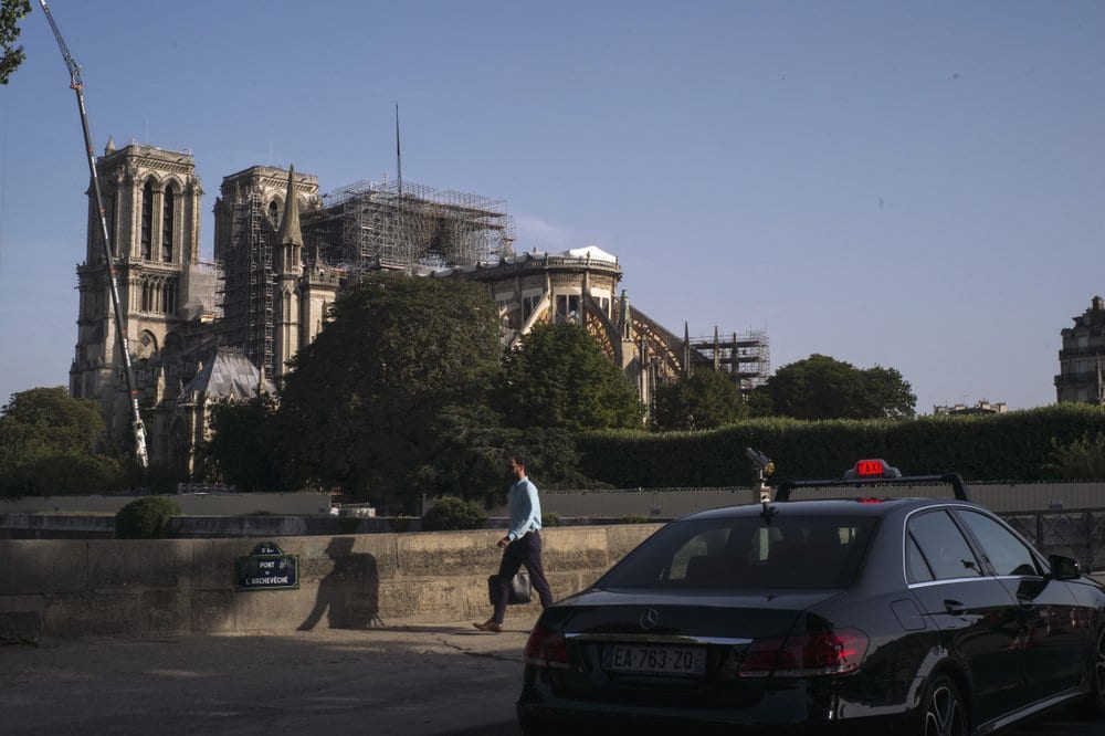 New threat to fire-damaged Notre Dame Cathedral: Heat wave