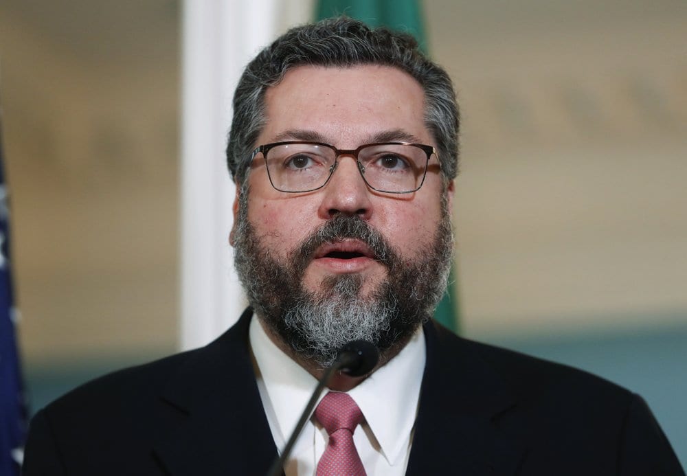 Leonardo Boff in twitter war on liberation theology with Brazilian foreign minister