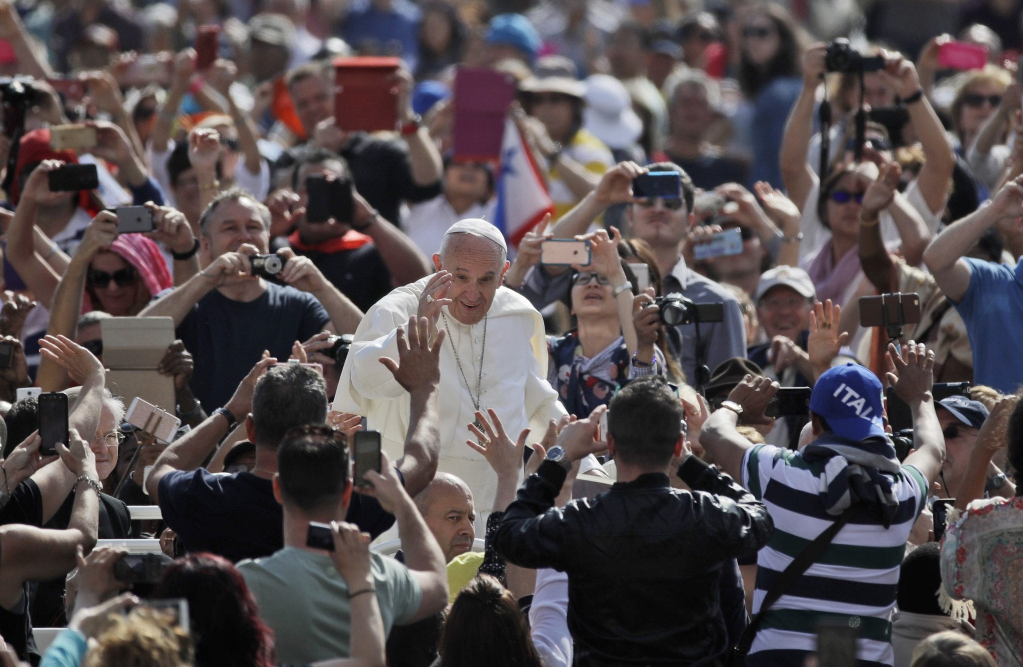 Pope Francis makes audience all about Mary ahead of Fatima visit