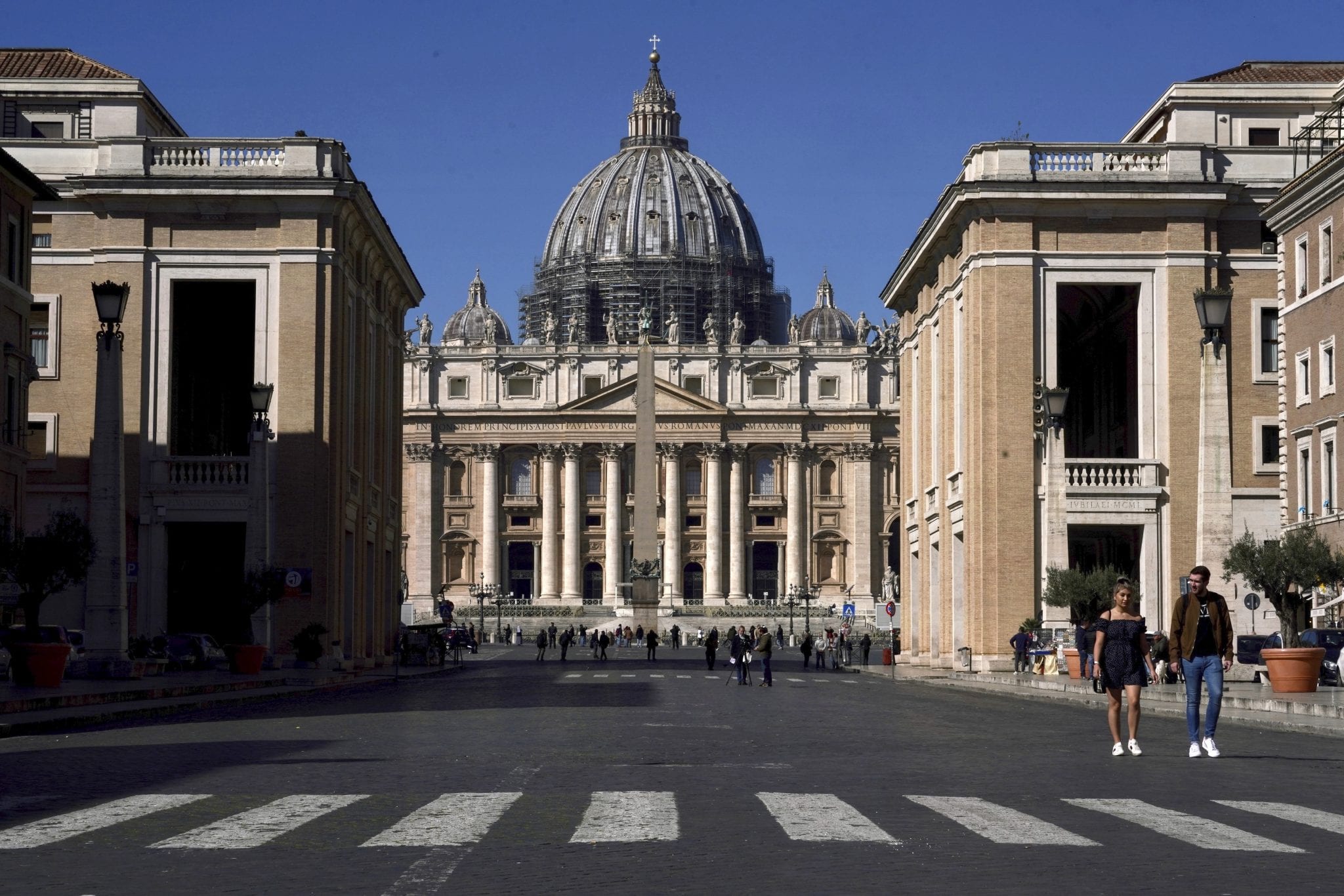 Most Vatican offices open, but adapting schedules in wake of pandemic