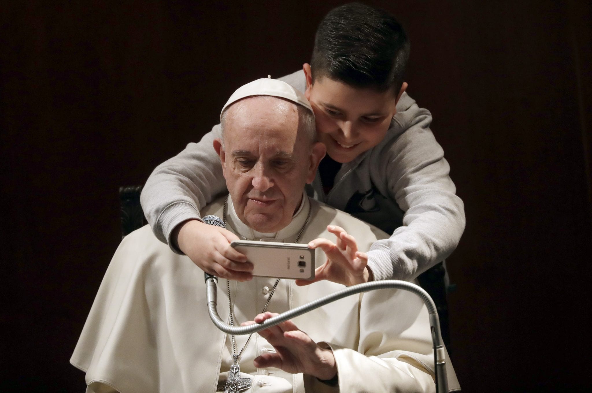 European bishops summit makes appeal to jaded youth