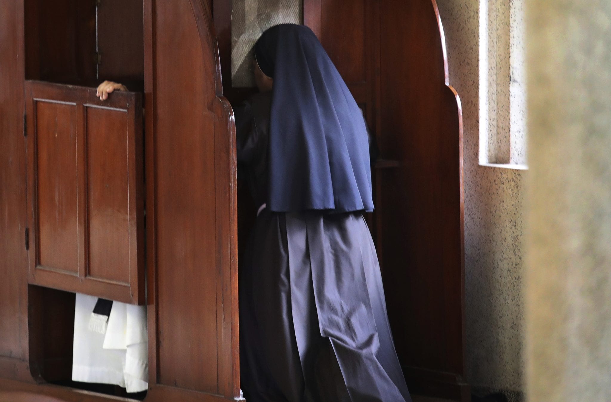 Indian priest, five nuns accused of defaming dismissed nun