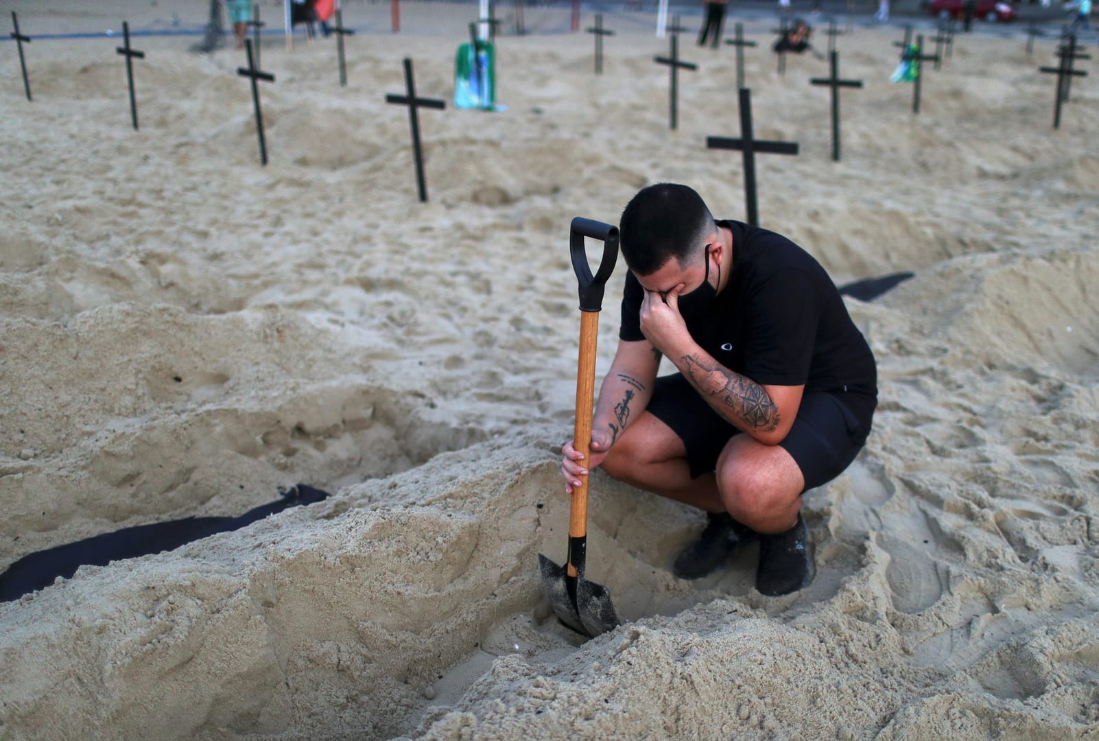 Pope phones Brazilian archbishop as pandemic spreads