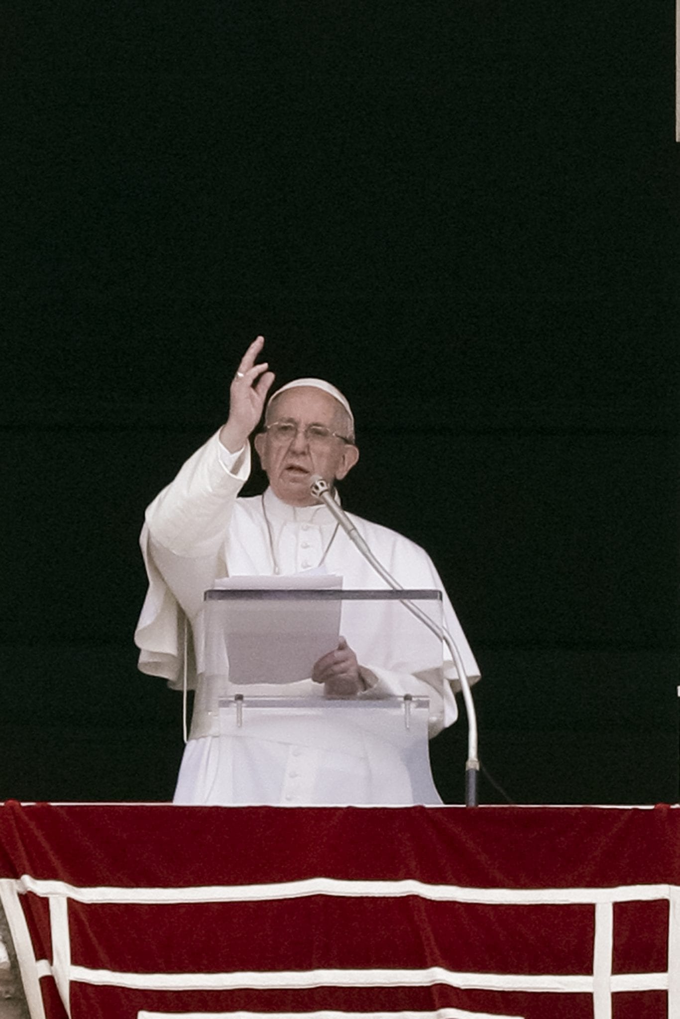 Young people are dreamers like St. Joseph, pope says at morning Mass