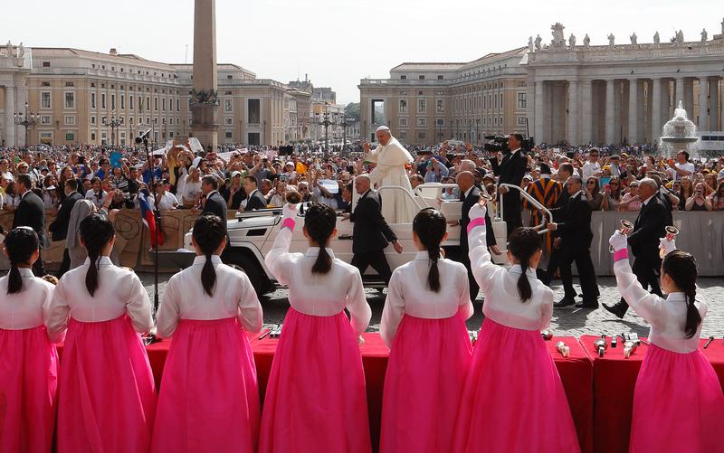 Pope Francis tells Korean religious leaders to oppose “rhetoric of hatred”