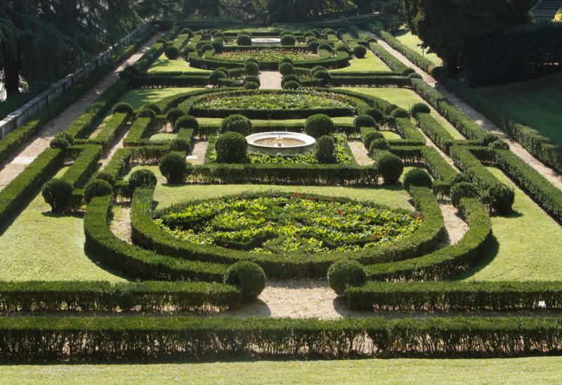 Keeping the garden green: Vatican uses essential oils on outdoor art
