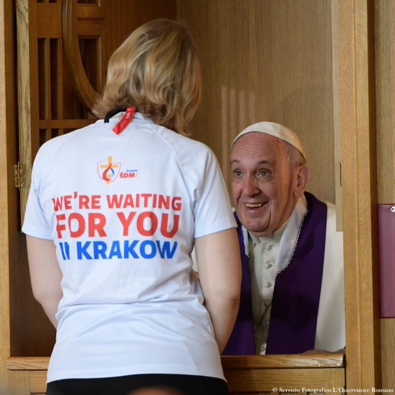 Confessors should seek to bring penitents closer to Jesus, pope says