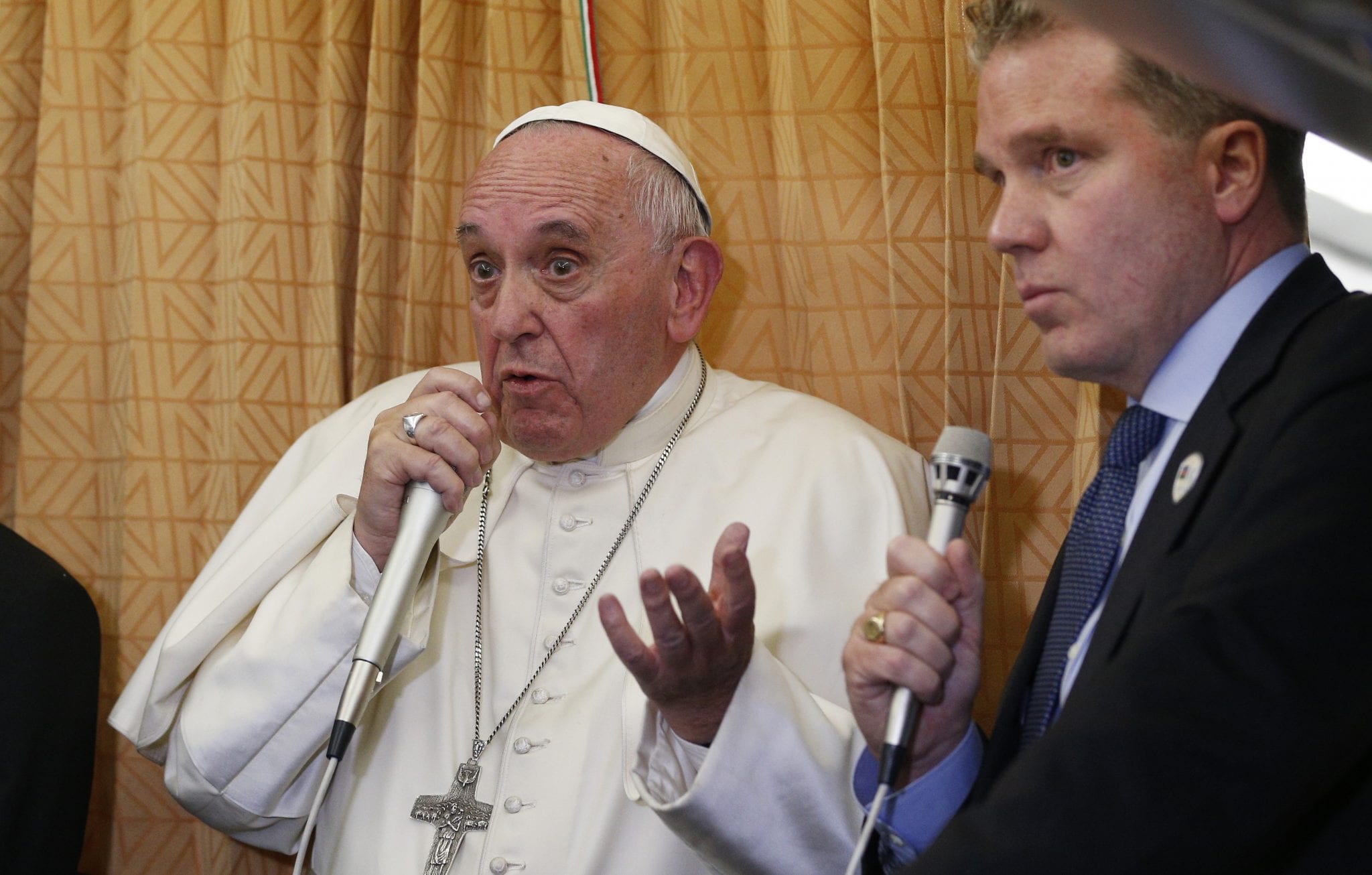 Pope to pick up more stamps for the passport in 2017