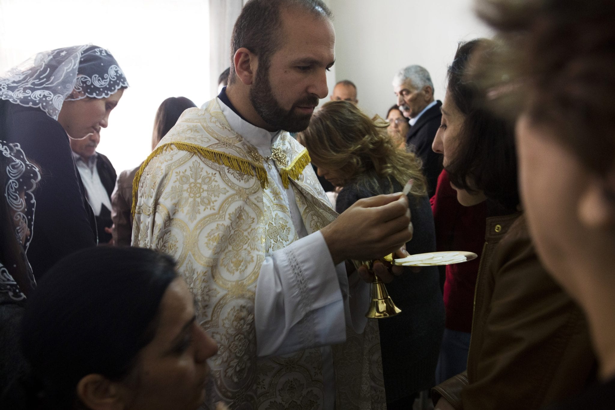 Itinerant Chaldean priest gives hope to Iraqi Christian refugees in Turkey