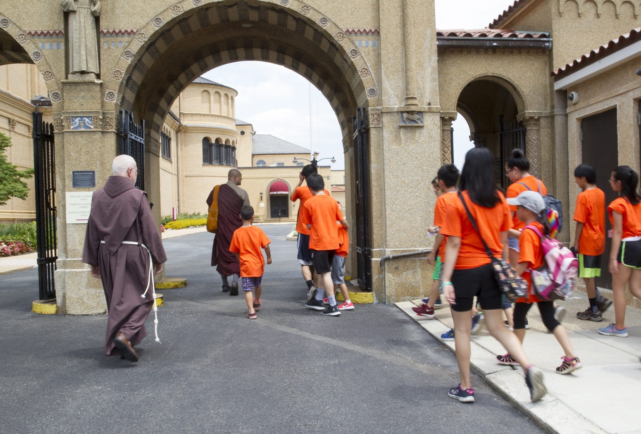 Holy Land Franciscans build interreligious bridges with Buddhist camp