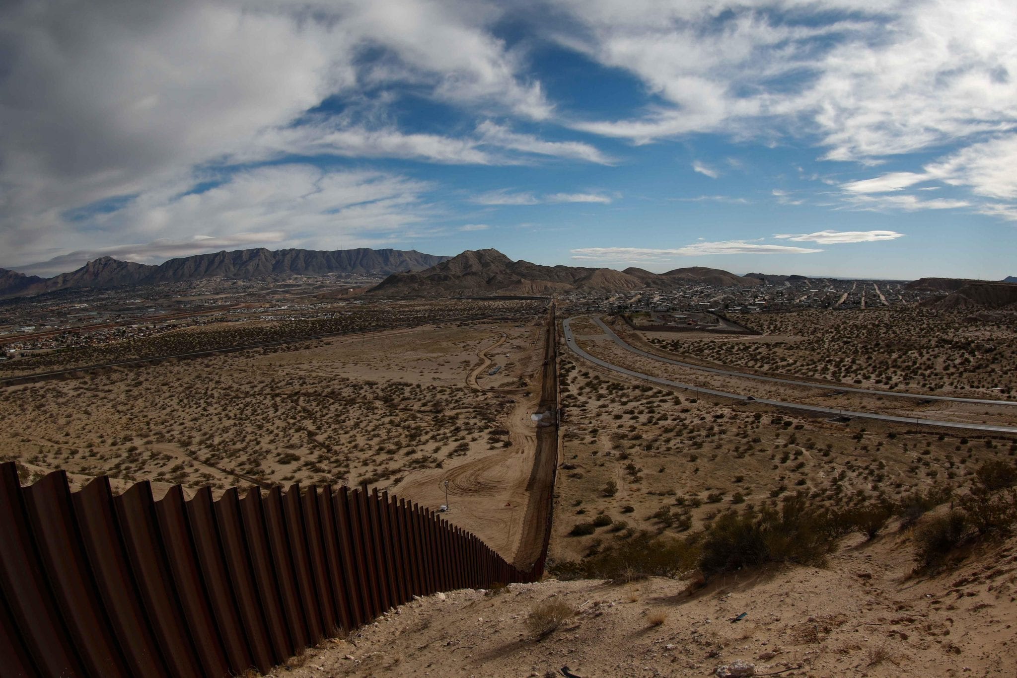 Hurricane Harvey complicates Washington battle over a border wall