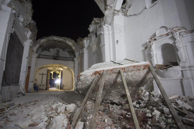 In Puebla, Mexico, where churches don’t stand, people still pray