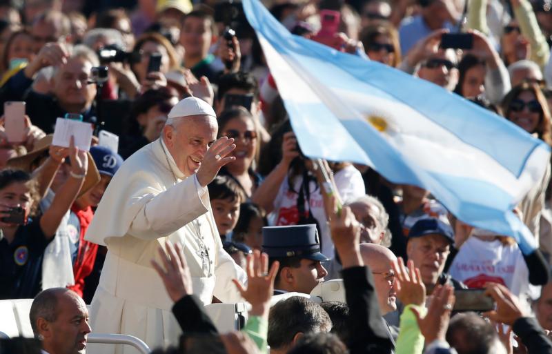Nothing is in vain, nothing is resistant to love, pope says at audience