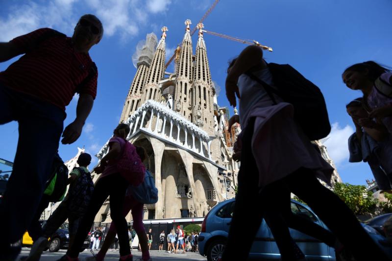 Is the Spanish Church in danger of losing part of its real estate?