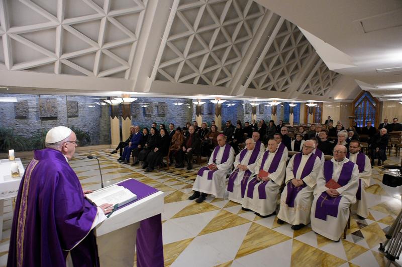 Confessional is a place of forgiveness, not threats, pope says