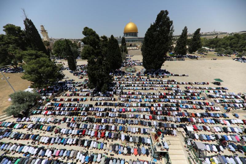 Christians, Muslims need to cooperate, not compete, Vatican cardinal says