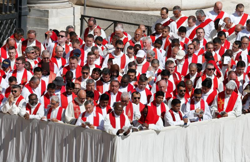 Pope Francis asks Catholics to pray for their priests in July