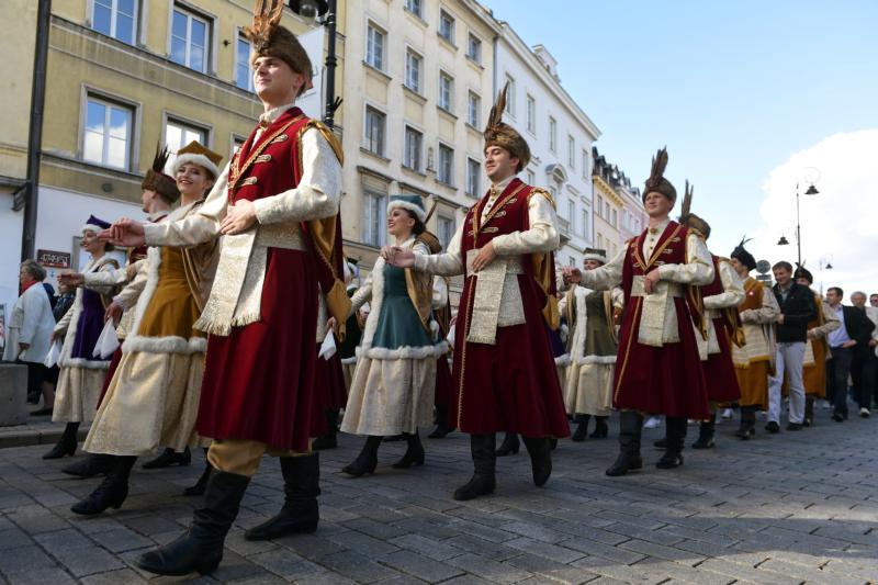Keep faith to keep Poland independent, Catholic bishops say at centenary