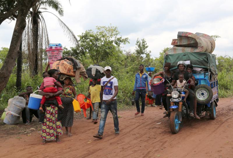 Congolese bishops seek help for informal miners expelled from Angola