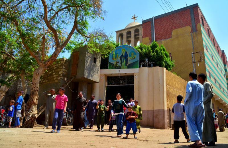 Pope says modern martyrs intercede for peace, Christian unity
