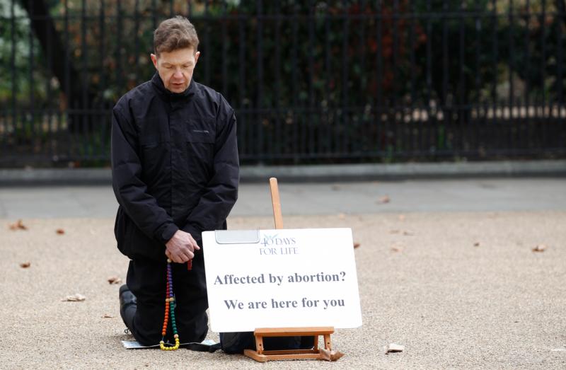 London council committee OKs exclusion zone around abortion clinic