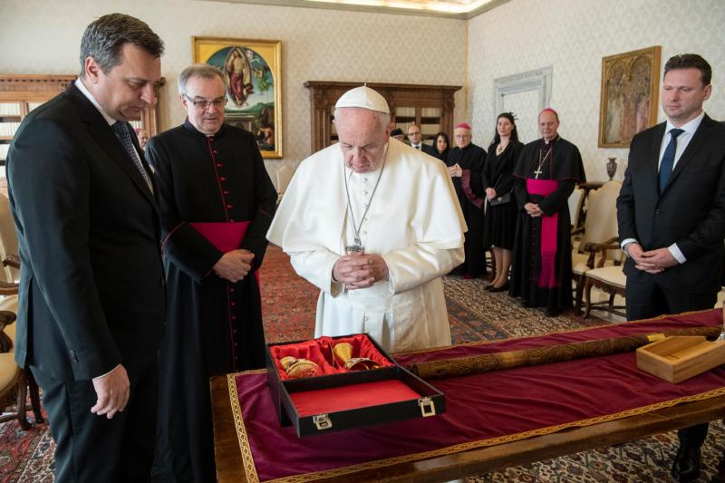 Honor Christian heritage by promoting solidarity, pope tells lawmakers