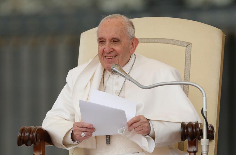 People should not fear difference, but division, pope says at audience