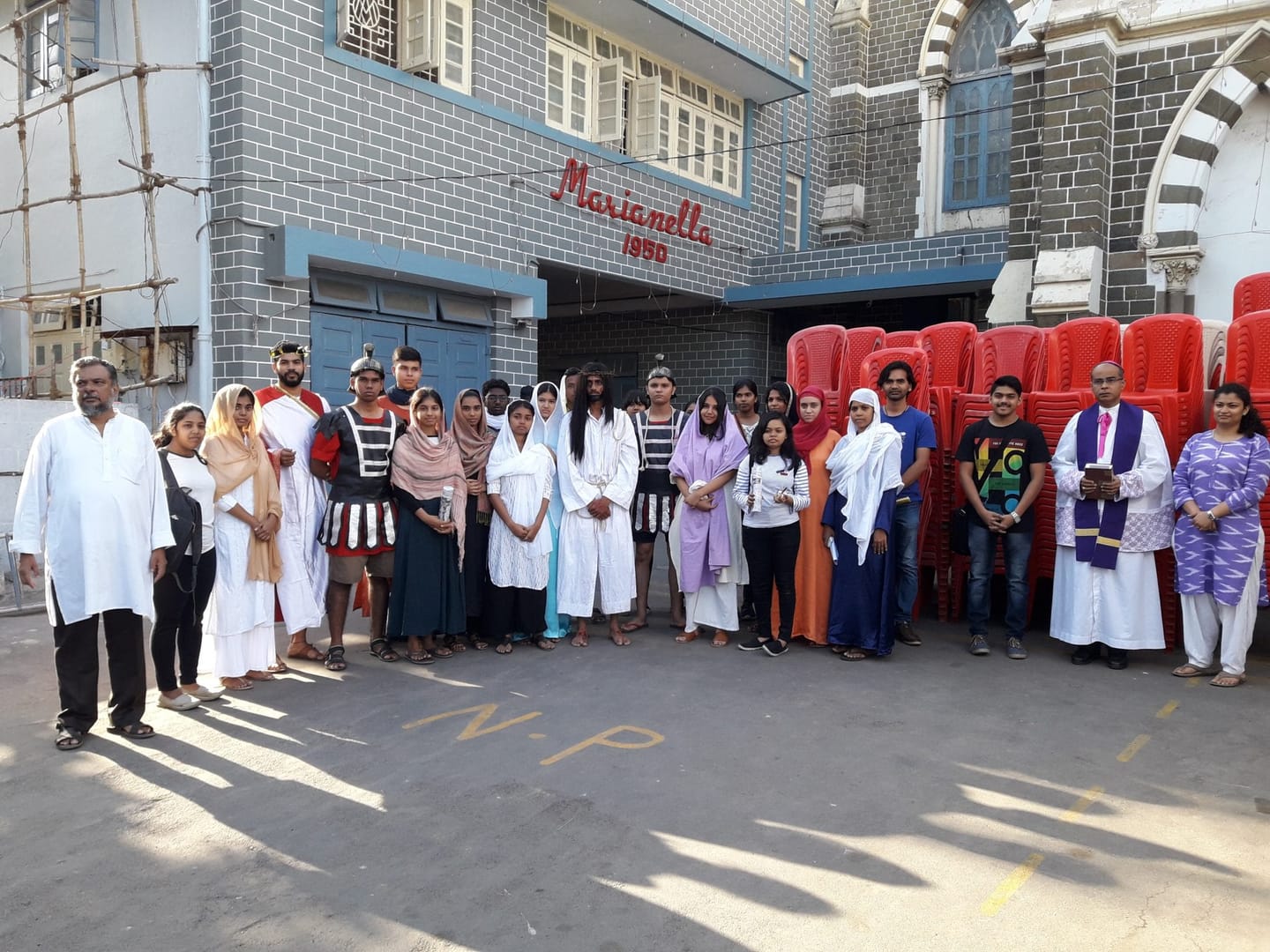 Via Crucis in Mumbai addresses abuse scandal in Church