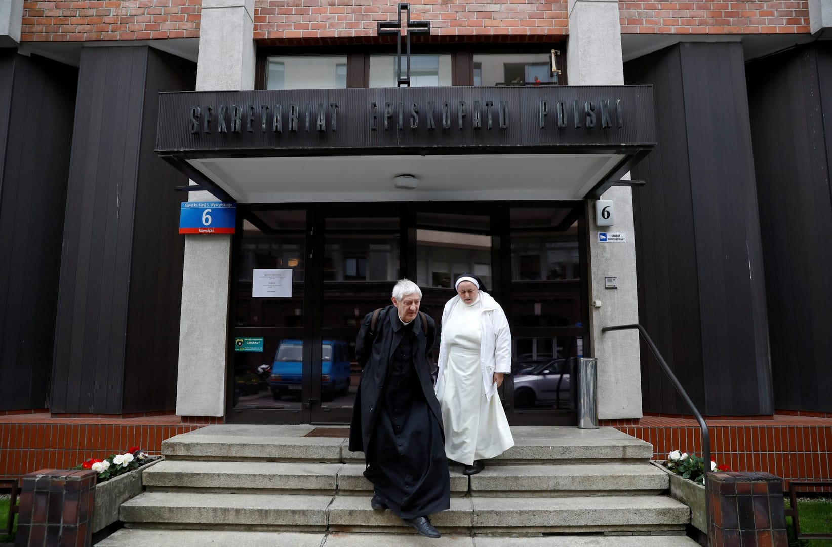 Polish bishop resigns after probe into cover-up allegations