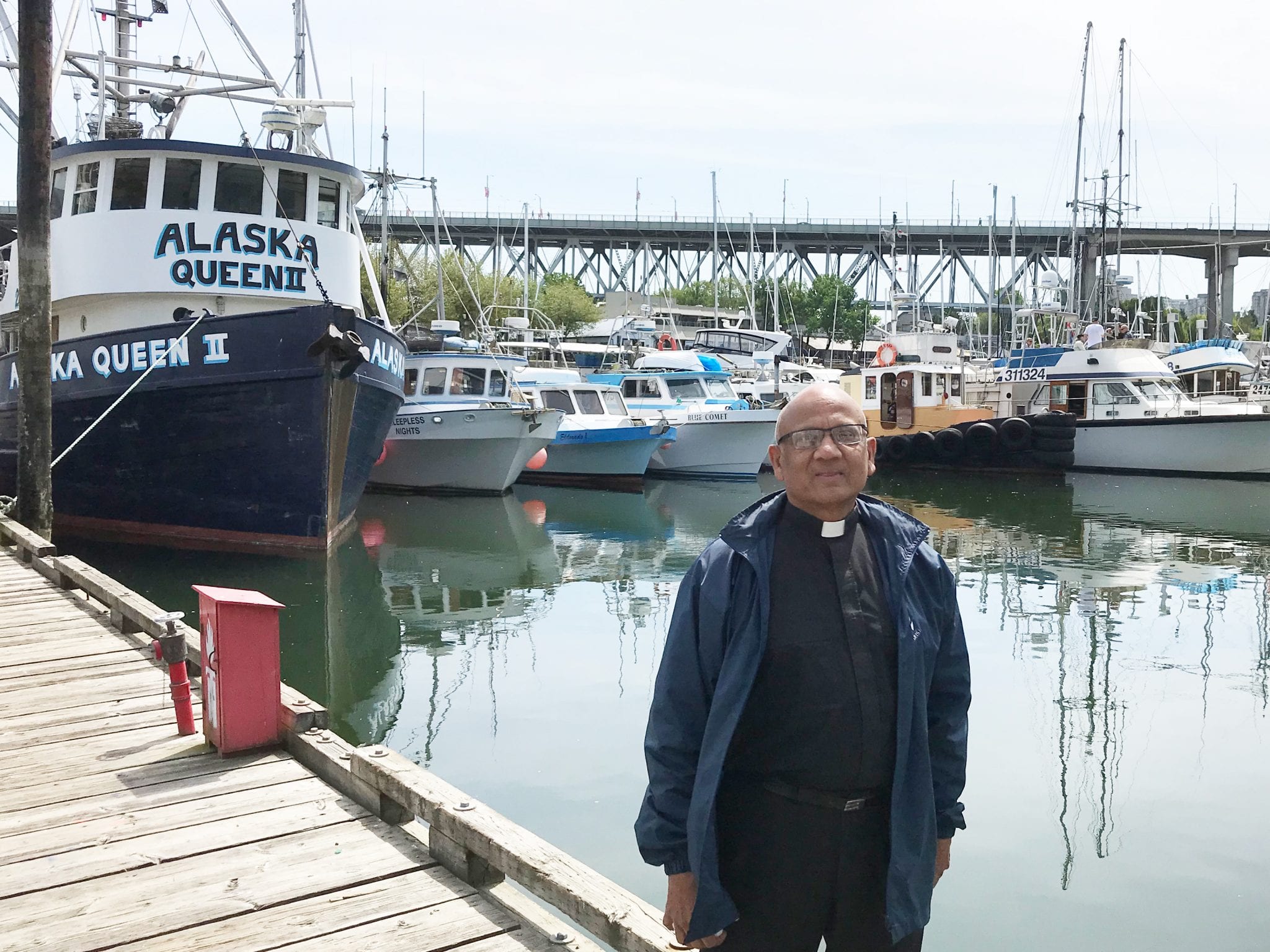 Piracy, mental health among issues for sailors, Canadian chaplain finds