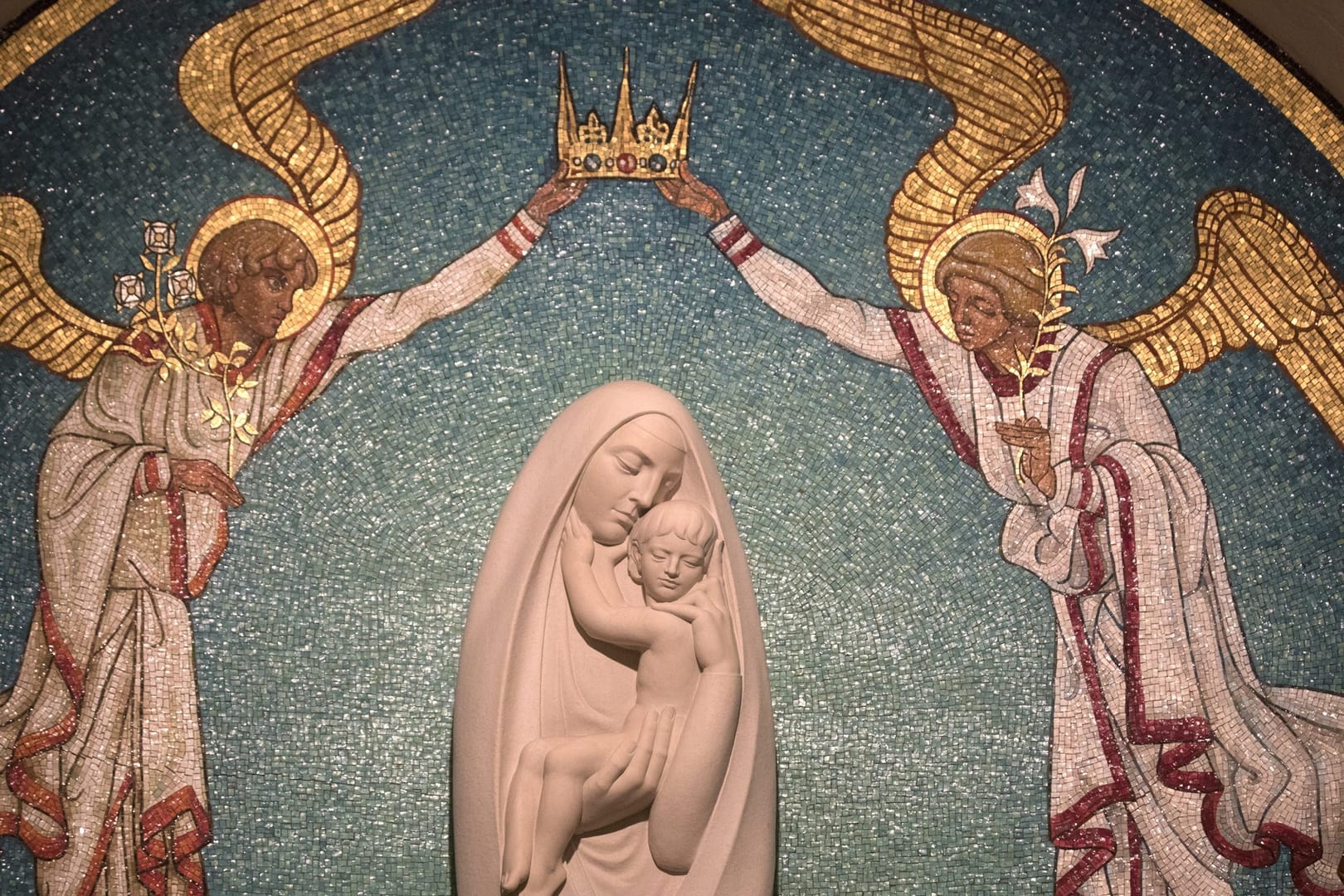 During pandemic, Mary’s Assumption shines light into fear