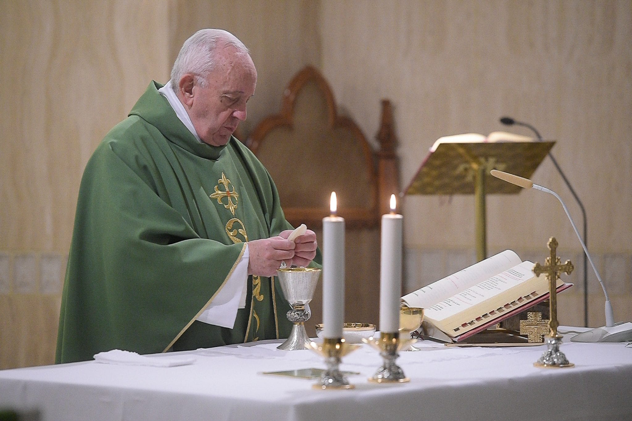 Pope Francis uses liturgy to help ‘hear the voice of the Lord and feel welcomed’