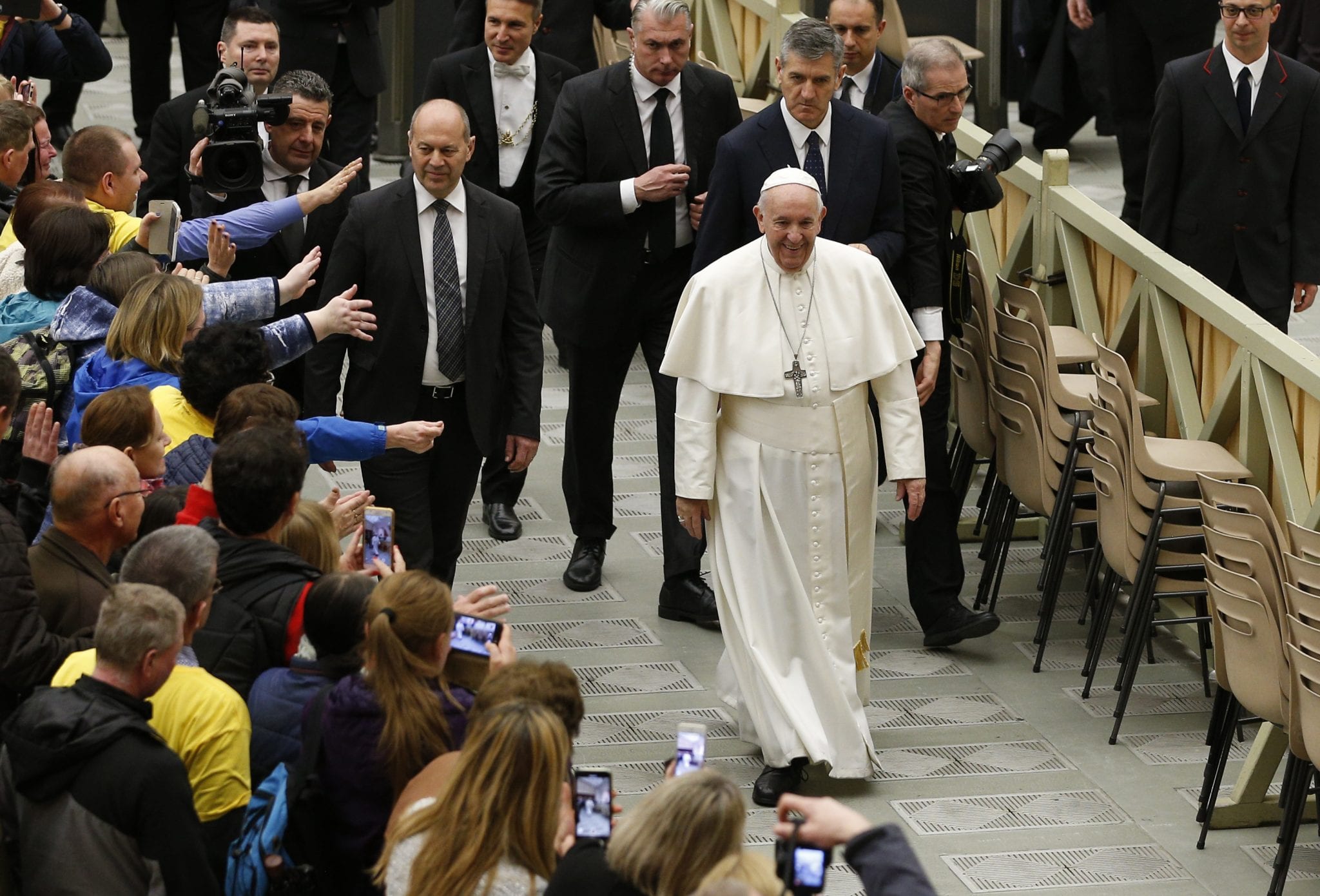 New poll shows Catholics have more favorable opinion of Church than last year