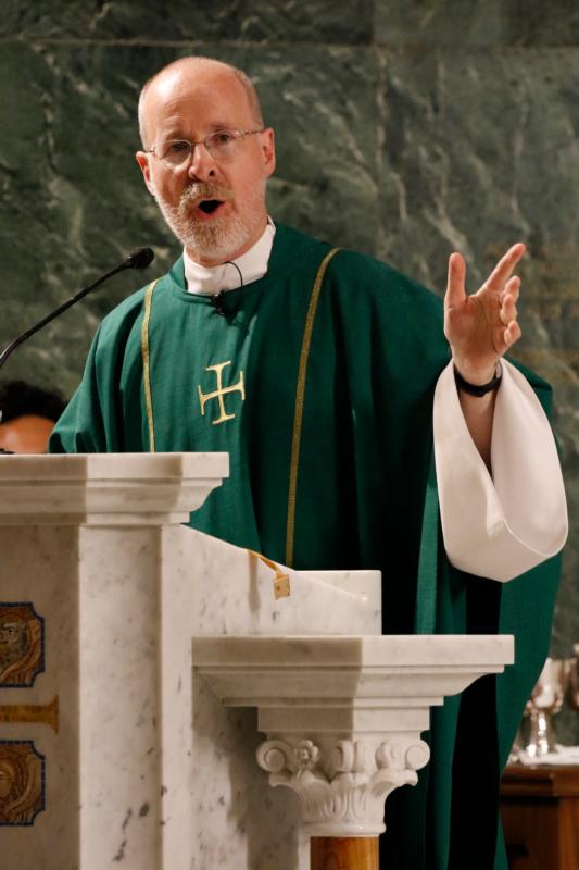 Father Martin urges Catholic college leaders to support LGBT students