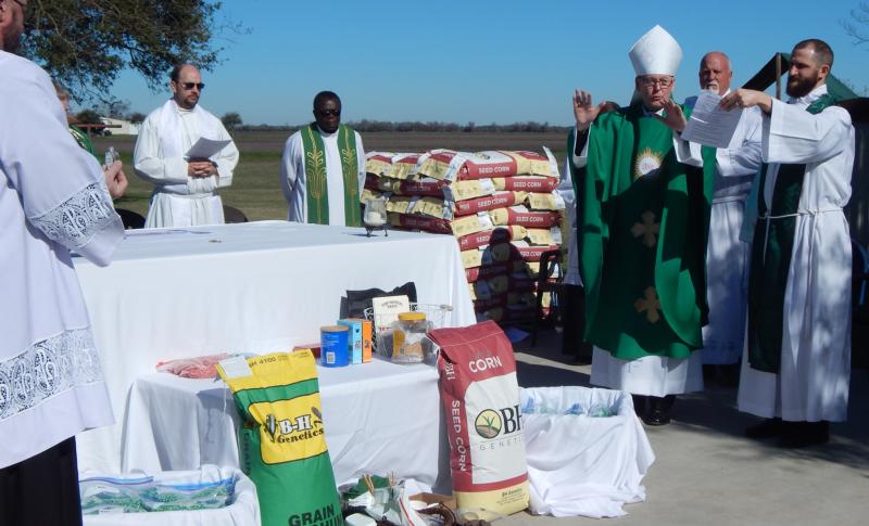 Texas bishop offers prayers of gratitude for rural life, what farms provide