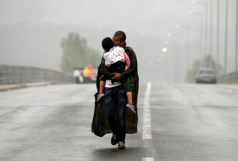 Jesuit presents book on how religion, ethics can shape refugee response