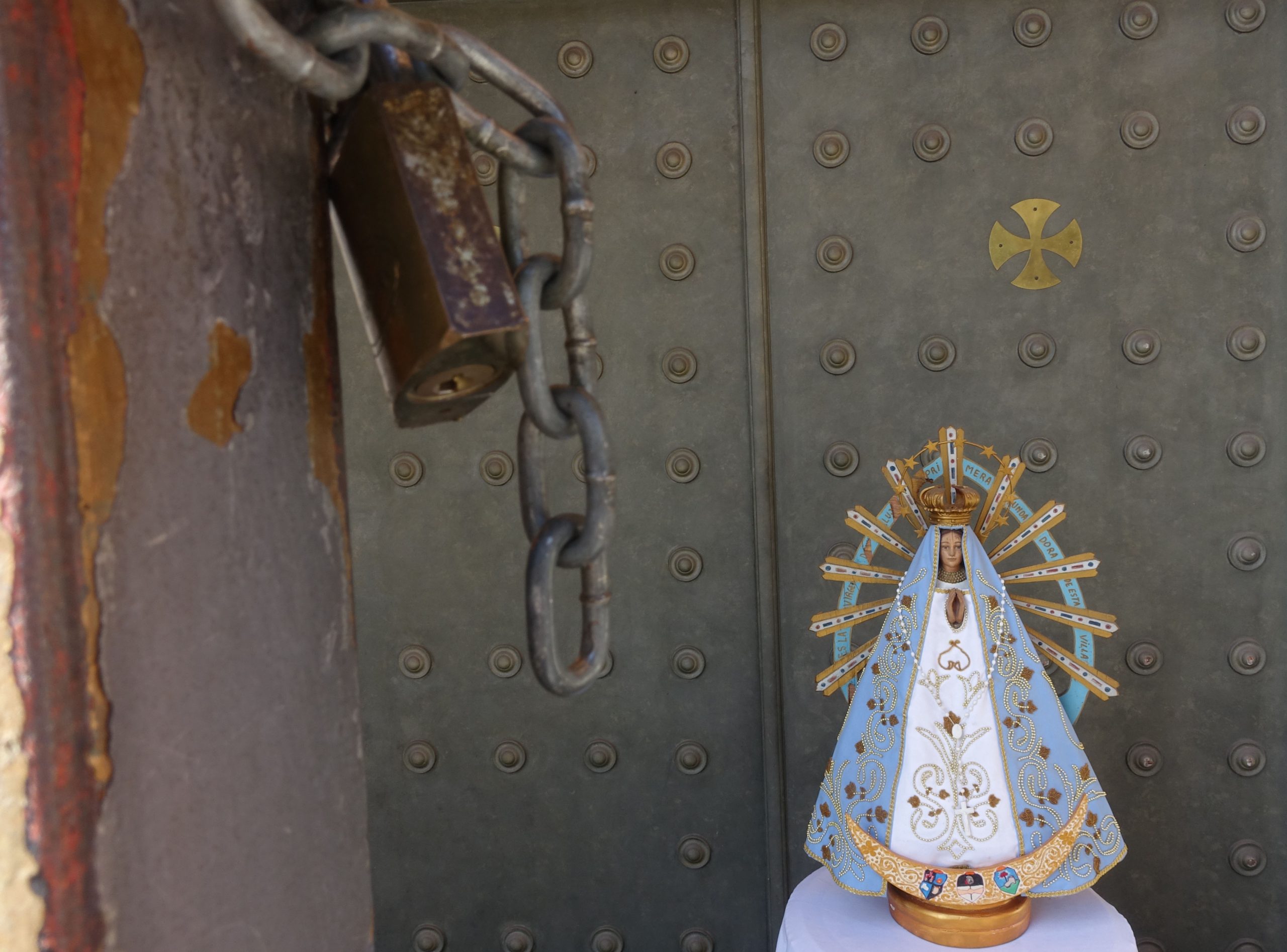 10 arrested in Argentina for clandestine Mass violating corona-lockdown rules