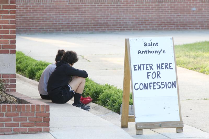 Survey of bishops reveals how pandemic has shaken diocesan, parish life