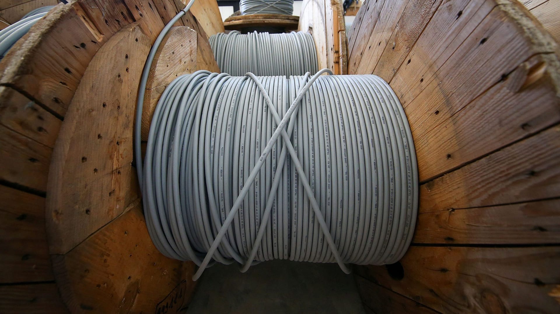 Grown-ups get failing grade for not addressing students’ need for broadband
