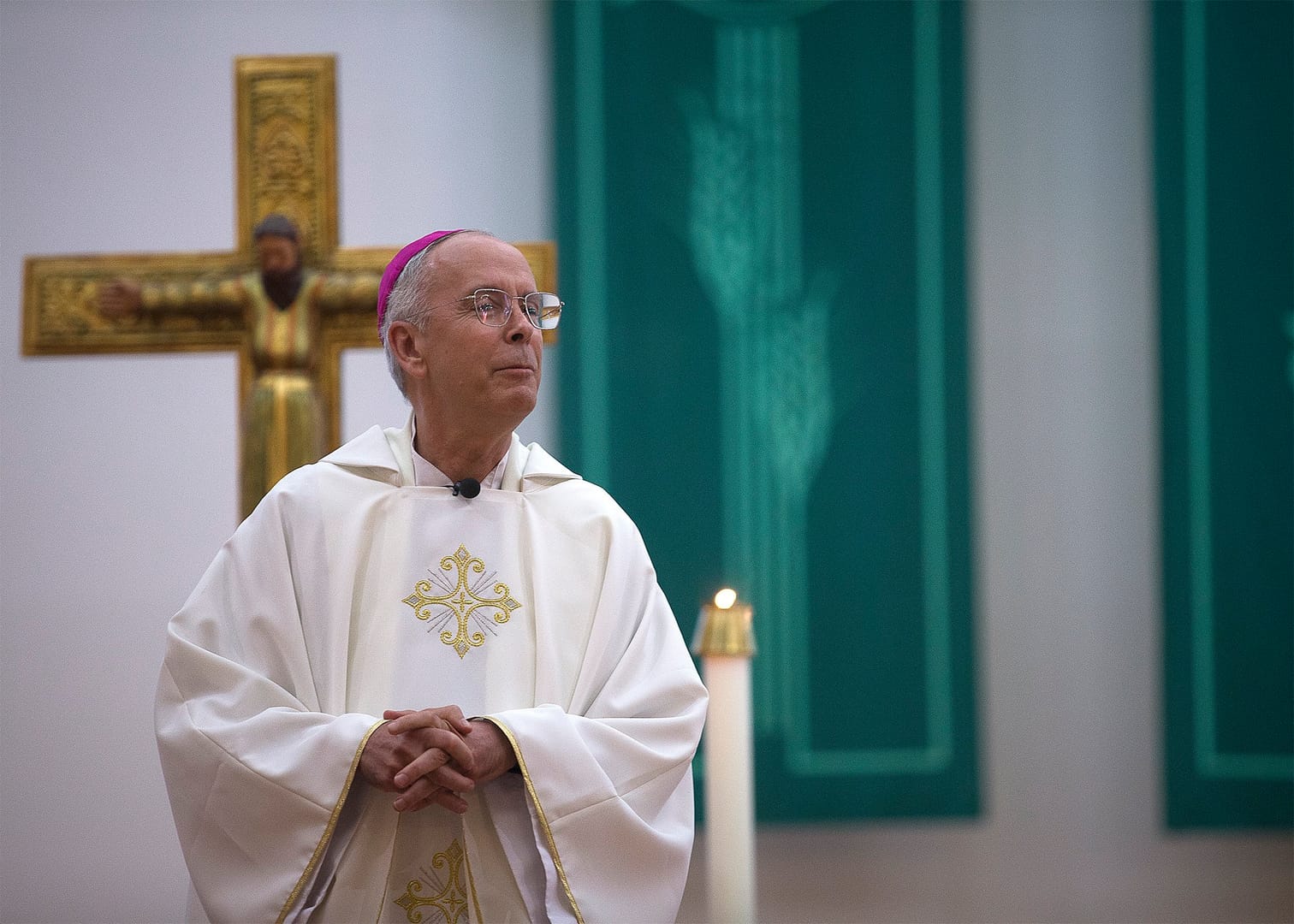 El Paso bishop tests positive for COVID-19, quarantines self
