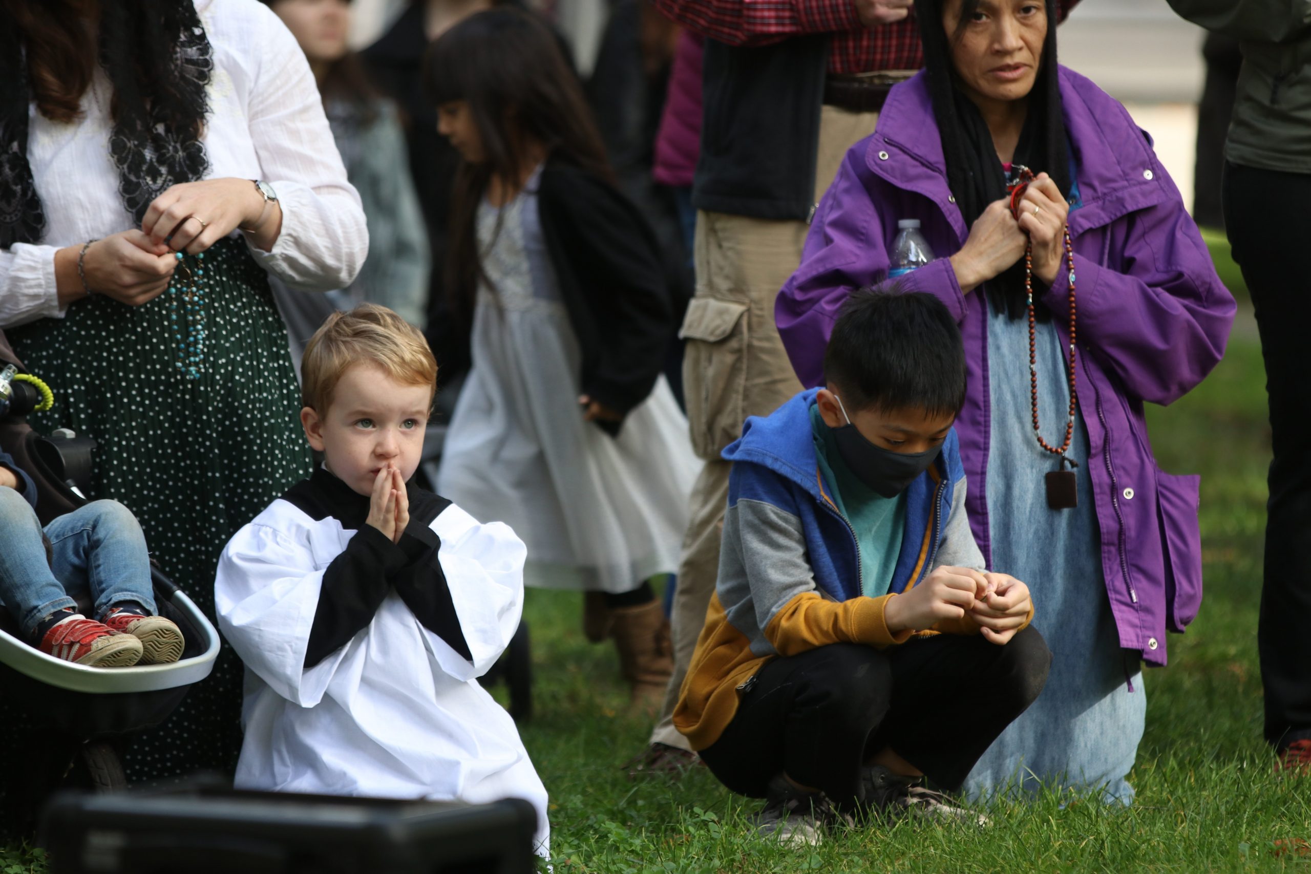 Archbishop leads rosary, exorcism to bring peace to Portland