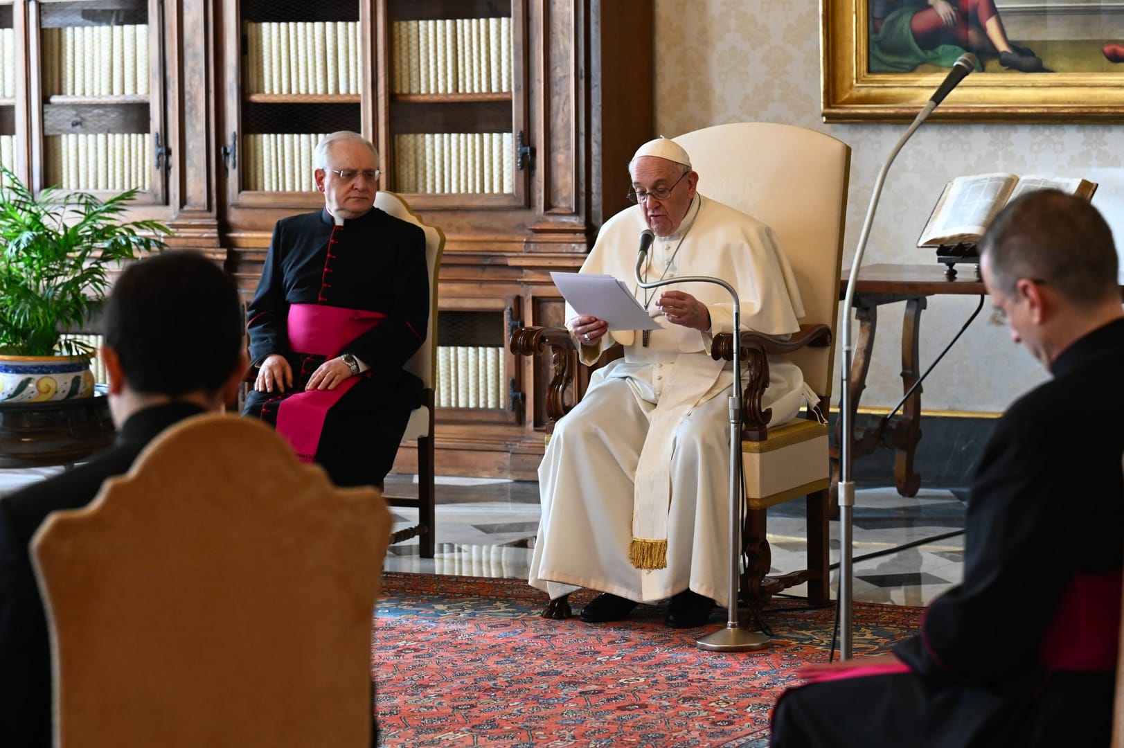 World needs Christians to show what journey toward unity looks like, pope says
