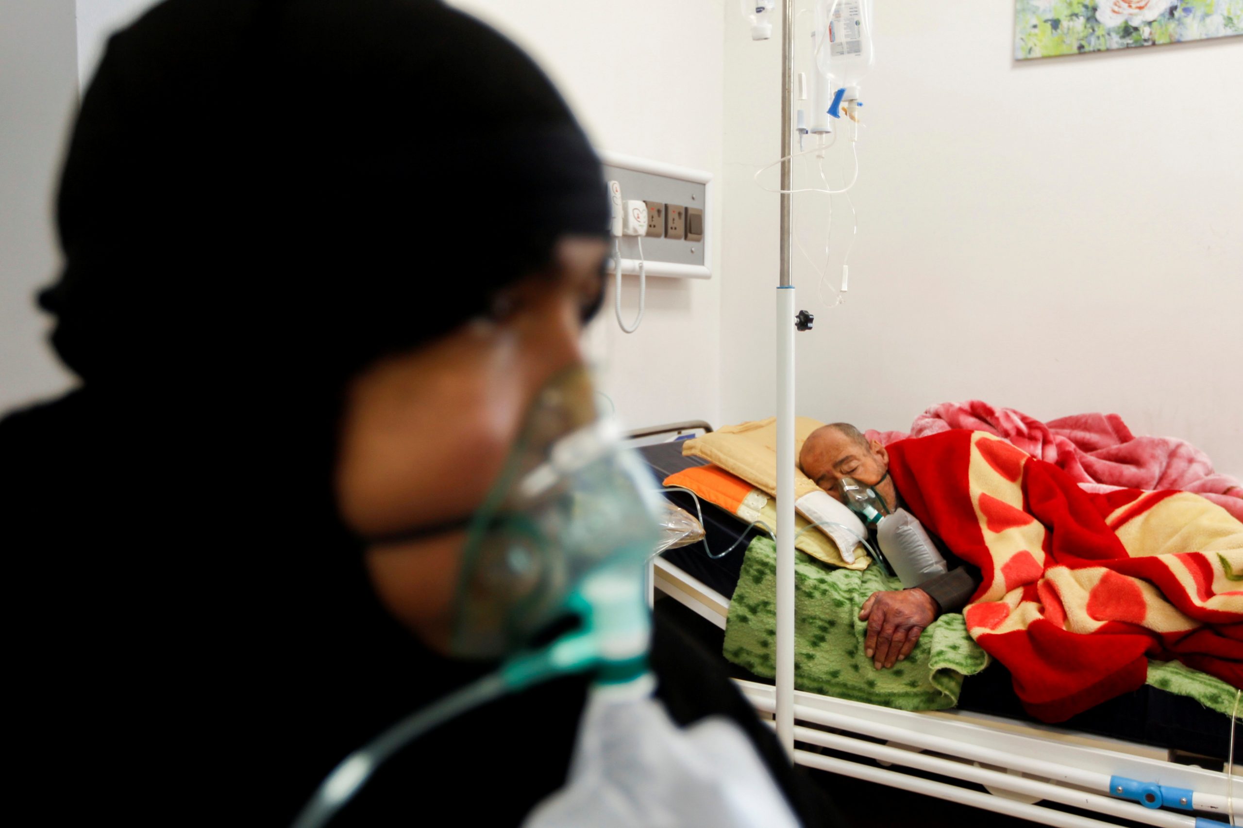 COVID-19 cases rising in Iraq as pope set to visit