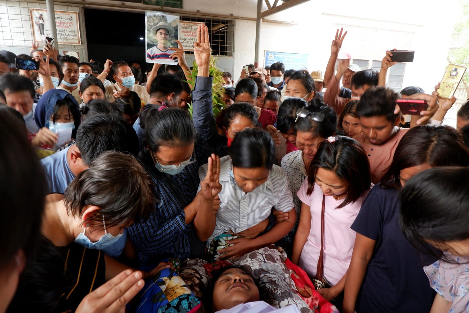 After Bloody Saturday, Myanmar Catholics pray for peace, those who died