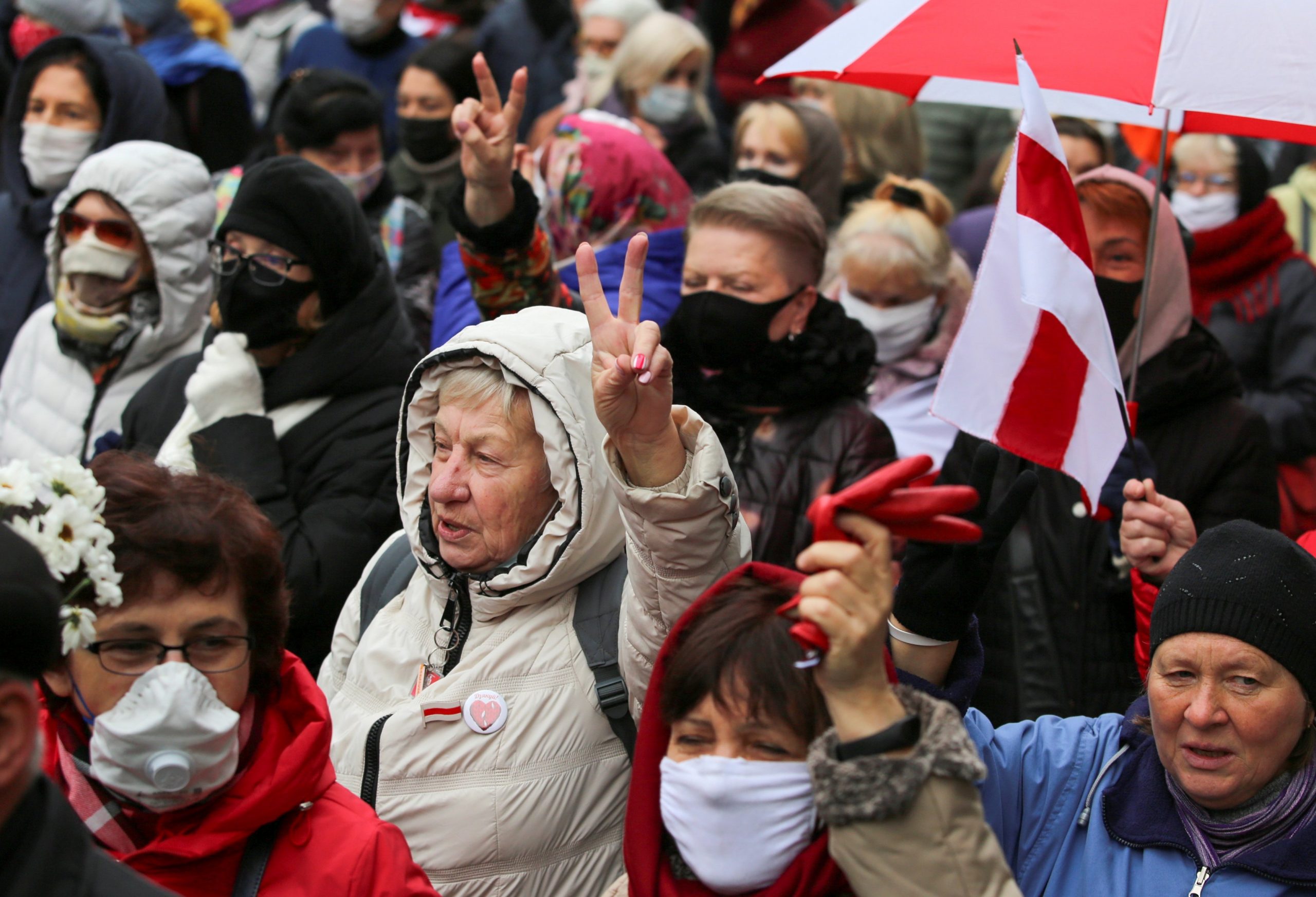 Belarus Catholic officials silent, but some Catholics show support quietly